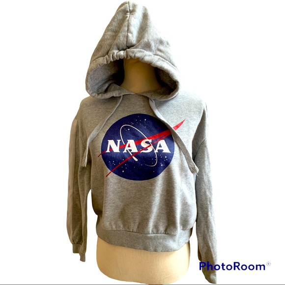 Divided Tops - Sweatshirt